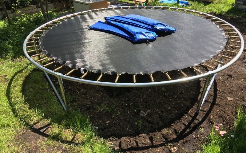 trampoline-assembly-and-disassembly:-all-your-questions-answered